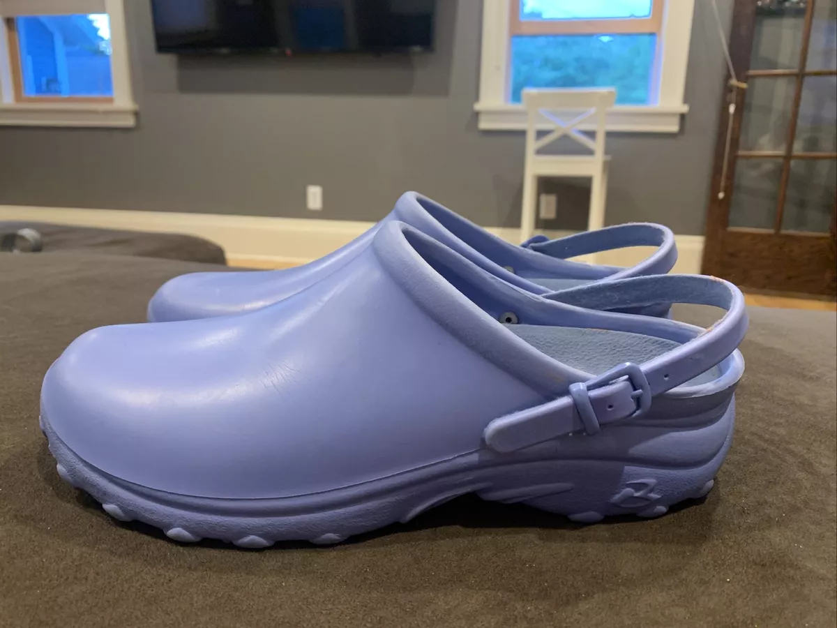 Cherokee sales nursing clogs