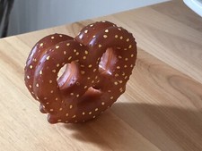 REALISTIC FAKE VINYL PRETEND PLAY FUN FOOD TIKES ●● DOUBLE THICK SALTED PRETZEL