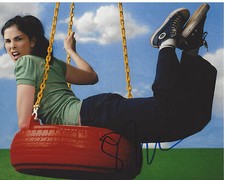 SARAH SILVERMAN COMEDIAN SIGNED AUTHENTIC FUNNY POSE 8X10 PHOTO 3 w/COA ACTRESS