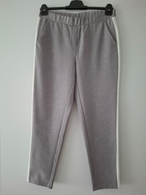 Neue Sommerhose  mit  Galonstreifen - Gr. 42  - Heine