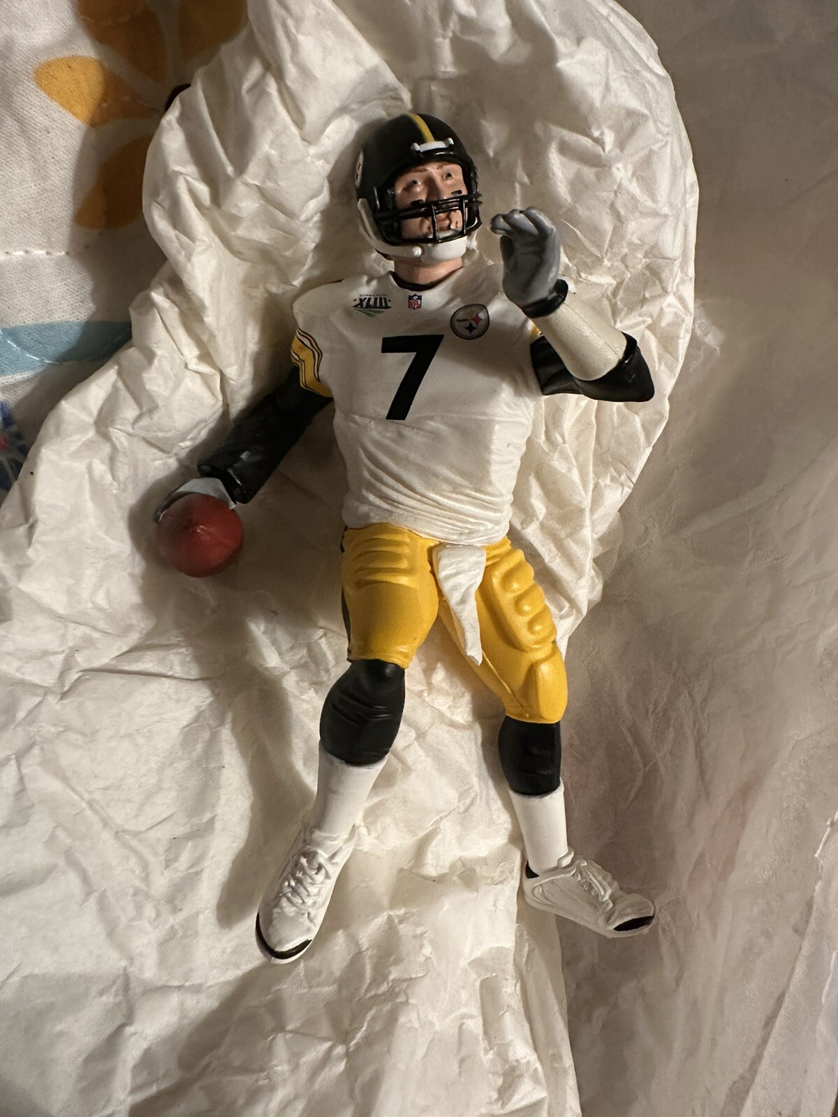 2009 Hallmark Keepsake Ornament Football Legends Ben Roethlisberger NFL