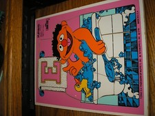 RARE Vintage Playskool 1979 Sesame Street CTW 315-22 Ernie Wooden Puzzle Free SH