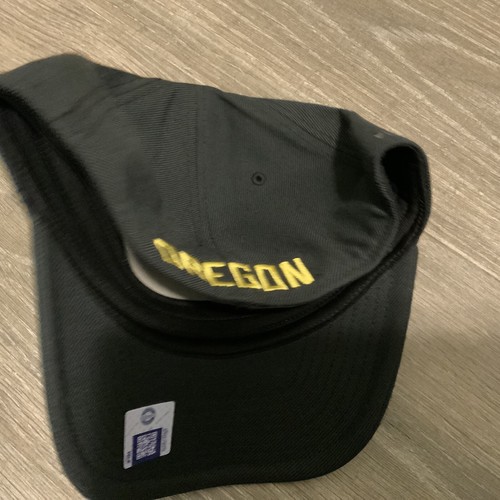 Nike Oregon Ducks Rise Hat Flight+Fight Adult Size: L/XL New Cancer Swoosh Flex - 第 4/7 張圖片