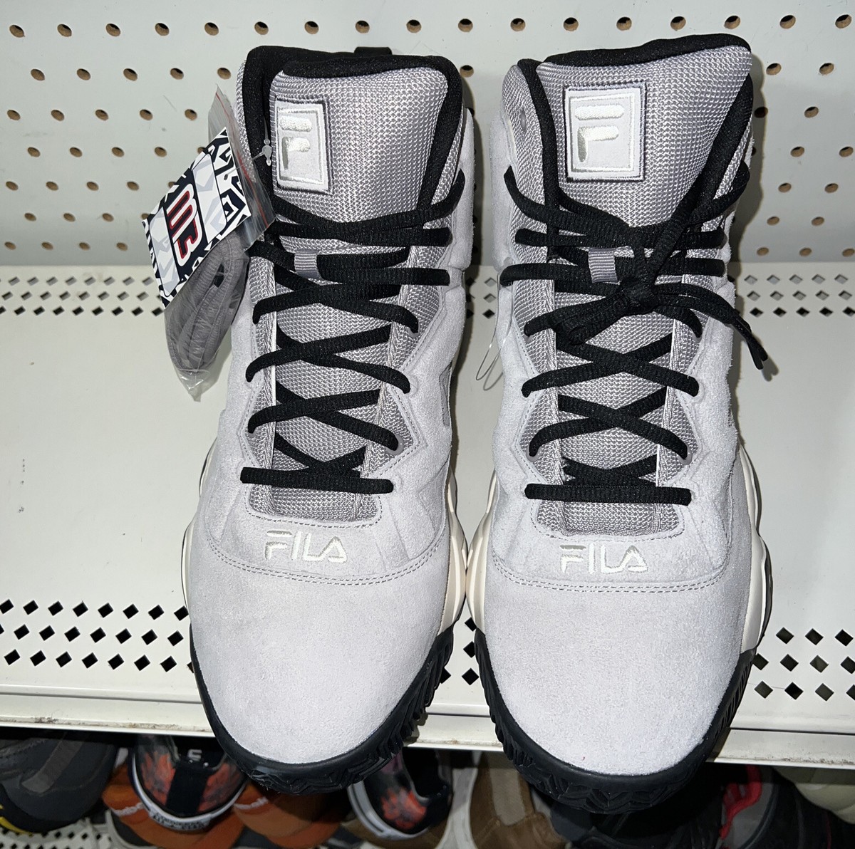 FILA MB Mens Suede Basketball Shoes Size 10 Gray Black White  display picture 1