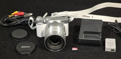 Nikon 1 J5 Mirrorless Camera W/10-100mm VR Lens Silver & White