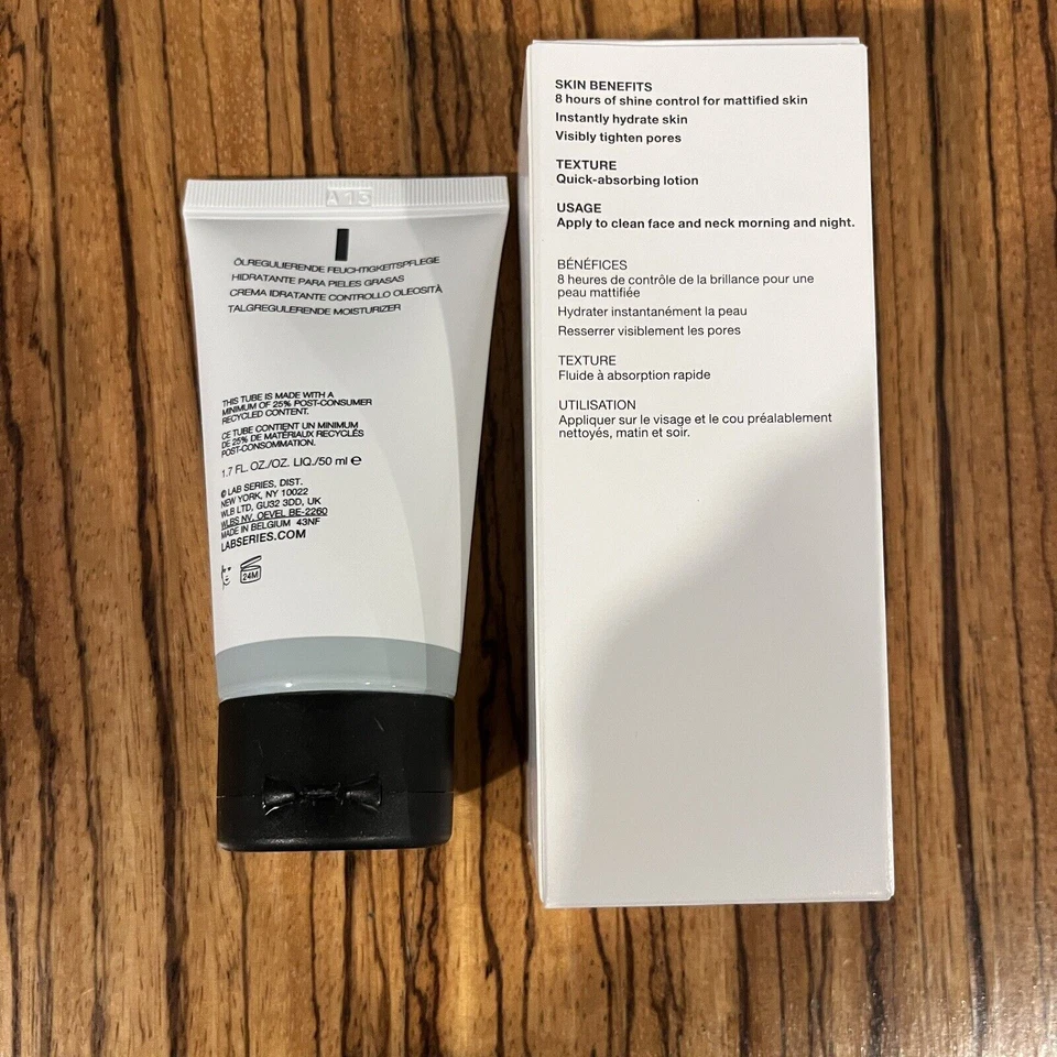 Crema hidratante Lab Series Oil Control 1,7 oz/50 ml Foto 2 de 2