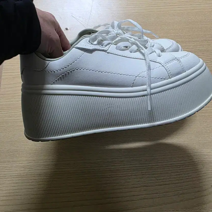 ZARA Women's White Platform Sneakers Size 245 (38) thumbnail 3