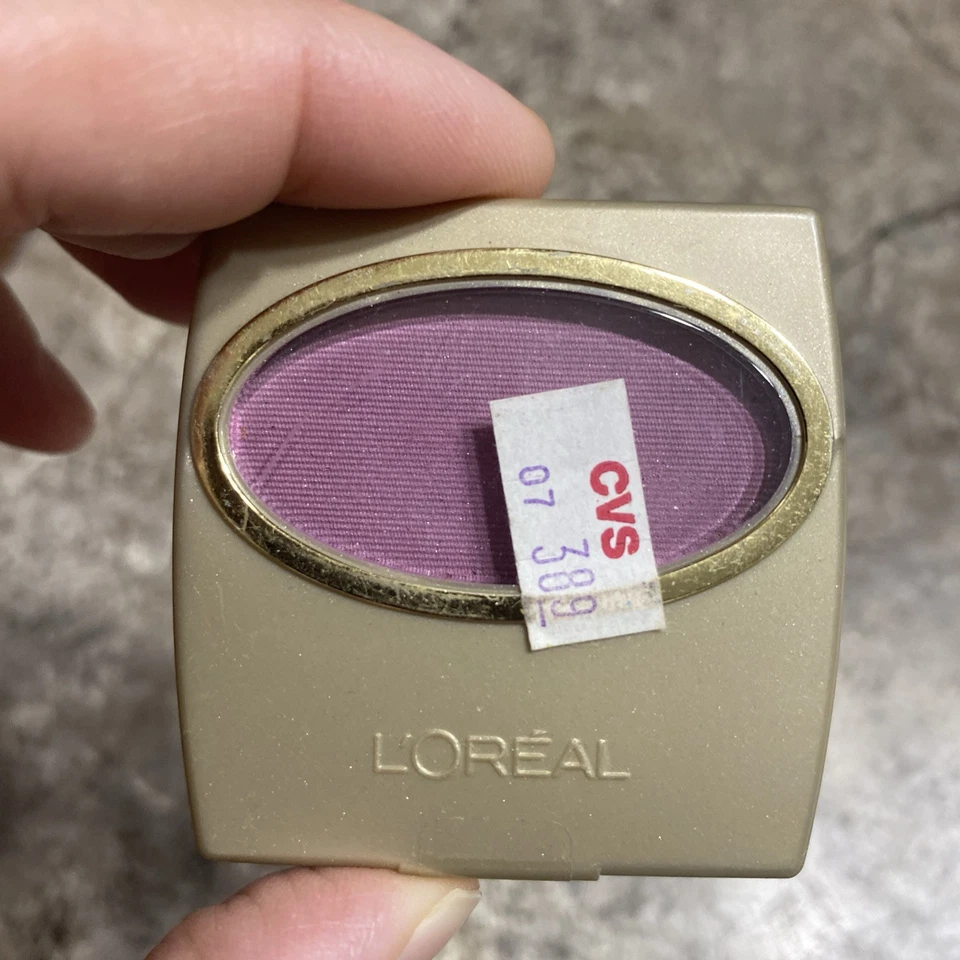 LOREAL WEAR INFINITE EYE SHADOW SINGLE Flashback Fuchsia .10oz SEALED - Image 2 of 4