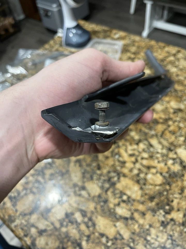 Ford Mustang 1983-1993 convertible moldura exterior (salió de un convertible 1983) Foto 4 de 4