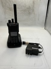 Motorola XPR 7550e UHF Two Way Radio AAH56RDN9WA1AN MOTOTRBO w/ Battery Charger 