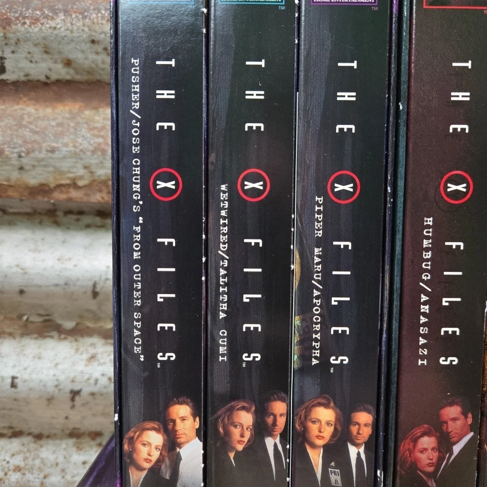X-Files VHS 22 Tape Lot - 6 Enclosure Boxes 3 Loose 1 Movie - Image 2 of 4