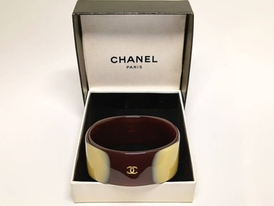 CHANEL 01A Coco Mark Clear Purple Beige Plastic Metal Bangle Bracelet with Box