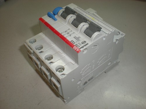 ABB Smissline LP3C13 Circuit Breaker - 3 Pole - 13A - Picture 3 of 4