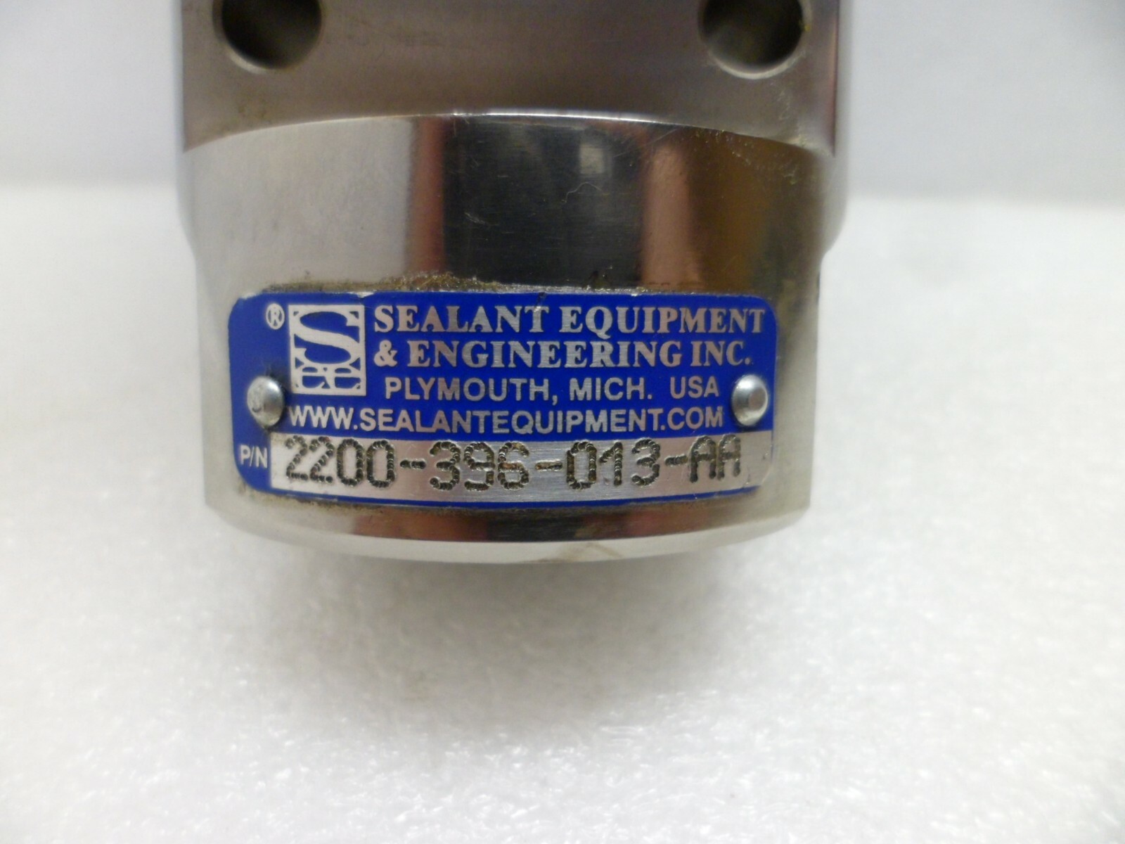 SEALANT EQUIPMENT ENGINEERING 2200396013AA DISPENSING VALVE AND PNEU