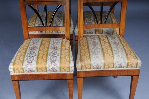 Lot De 4 Exclusif Biedermeier Chaises De Bois de Cerisier Et Noirci Um 1840 - Photo 2 sur 13