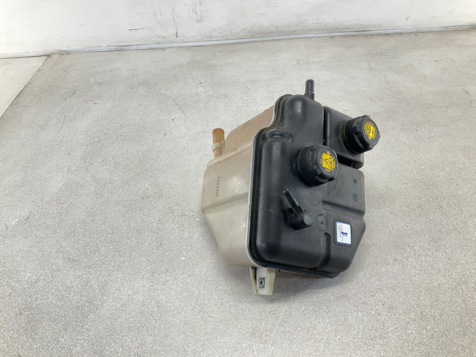 17-20 MASERATI Levante 3.0L Radiator Coolant Overflow Reservoir Tank OEM CM