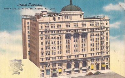 Los Angeles, CALIFORNIA = Hotel Embassy - 1959 - automobiles