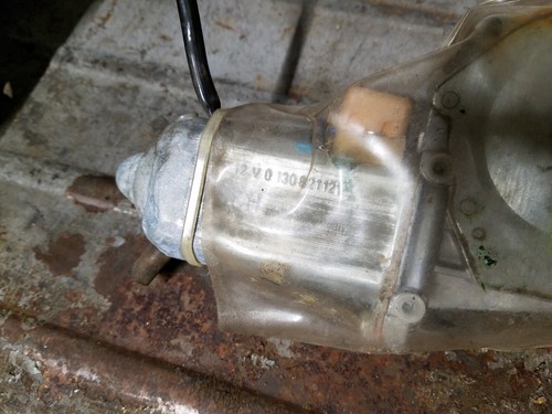 1985 BMW 635CSi (E24) right front window actuator motor, tested - Picture 2 of 3