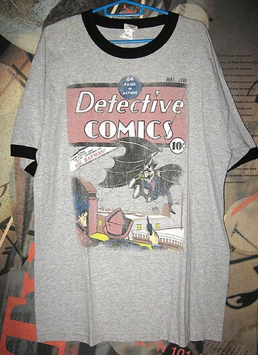 Marvel/DC: DETECTIVE COMICS #27 COVER T-Shirt (L) - Used - Picture 2 of 2