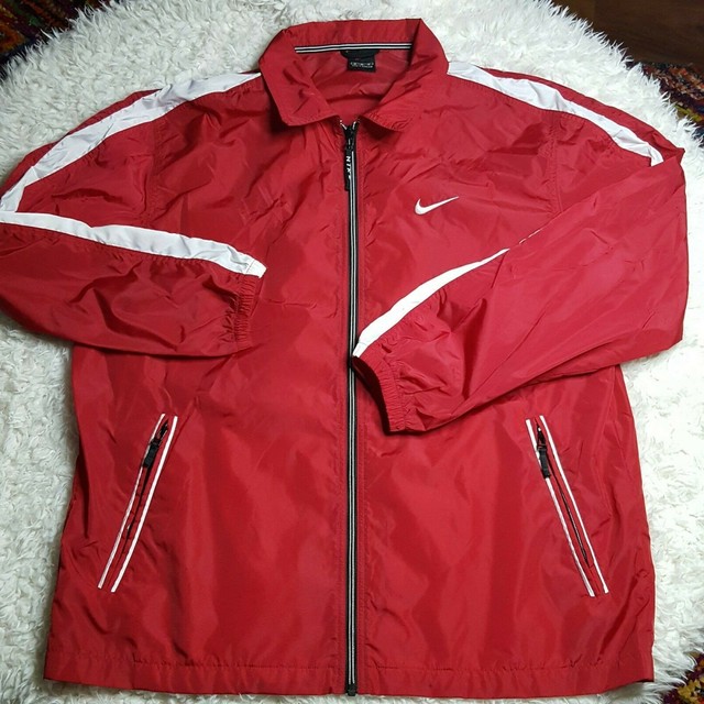 NIKE WINDRUNNER JACKET - Red - NIKE from jimmyjazz.com