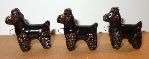 3 ALTE VINTAGE SCHWARZPUDEL WELPEN HUNDE VERMISSEN IHRE KETTE MUTTER TON KERAMIK