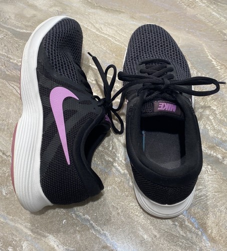 women's nike revolution 4