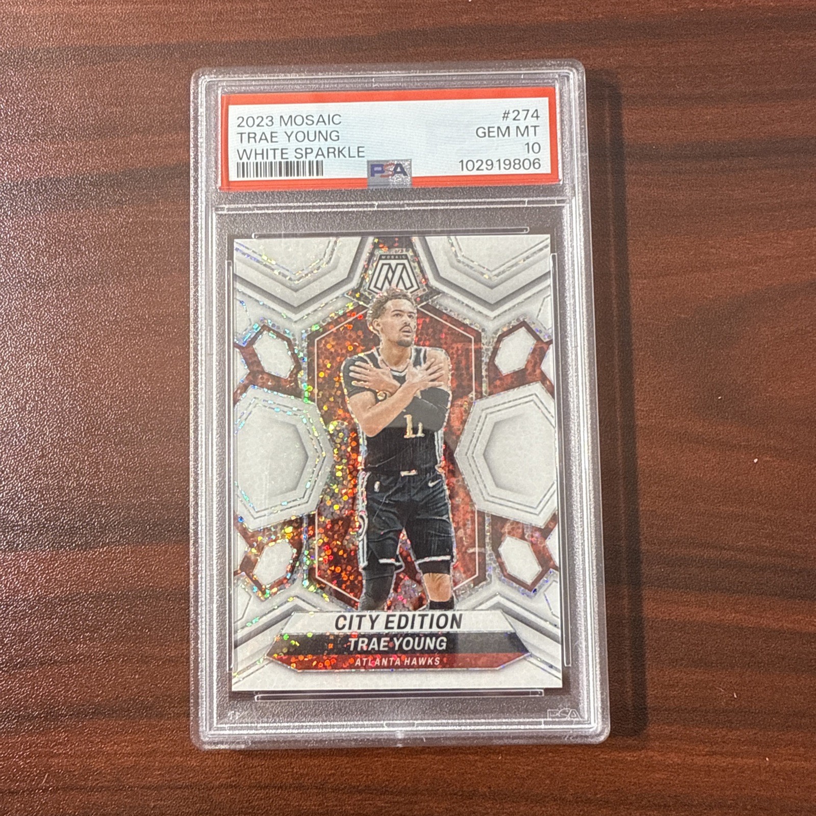 2023-24 Mosaic Trae Young White Sparkle Prizm SSP City Edition PSA 10 #274 Hawks