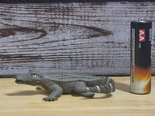 Safari Ltd Caiman Minifigure