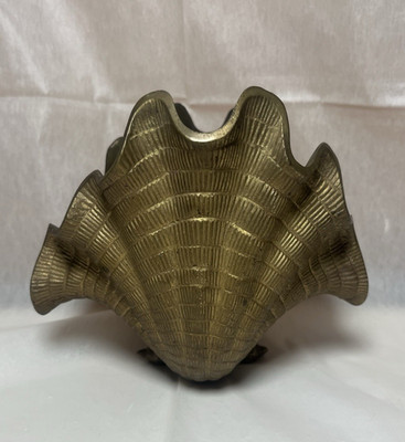 Vintage 1950s Solid Brass Clam Shell Trinket/Planter Hand Crafted In India