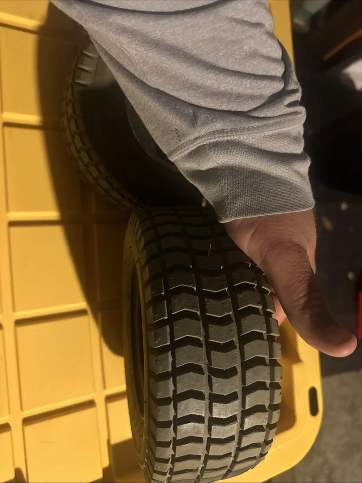 Neumáticos y ruedas de transmisión de Hoveround MPV5 Foto 3 de 4