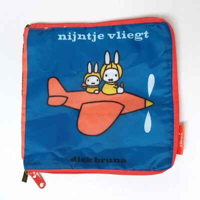 Miffy Kapsel Spielzeug Buchform Flachbeutel Reißverschlusstasche 17 x 17 cm Miffy fliegt
