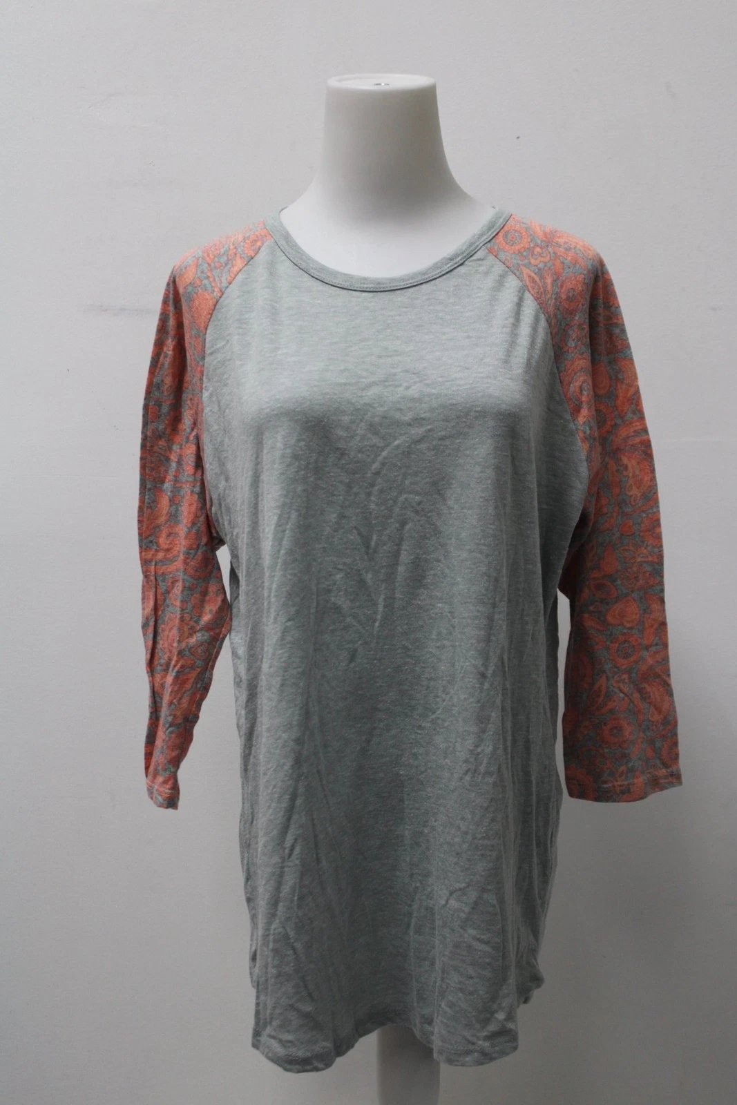 lularoe pre-owned shirt