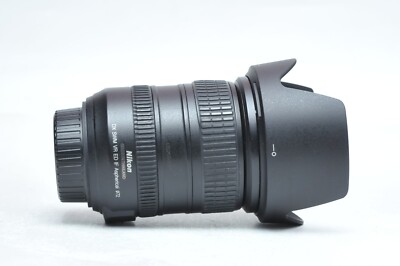 Nikon 18-200mm f/3.5-5.6G AF-S DX NIKKOR ED VR Lens W/HB 35 Hood