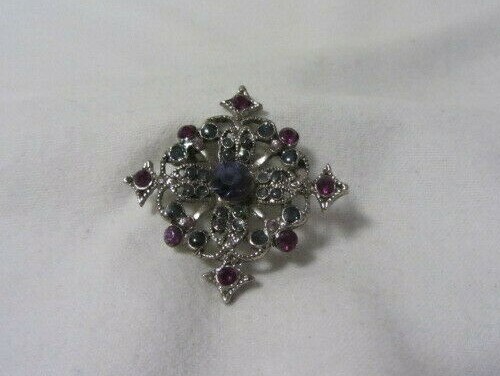 VTG COSTUME JEWELRY AMETHYST STONES FILIGREE CROSS IN CENTER SILVER PIN BROOCH - Picture 4 of 4