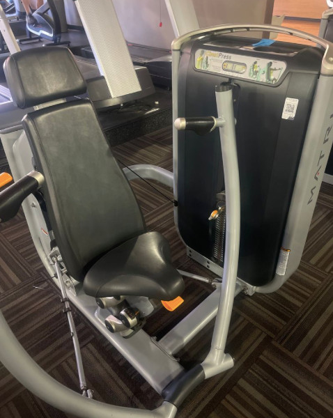 Matrix | Ultra G7 Series Chest Press