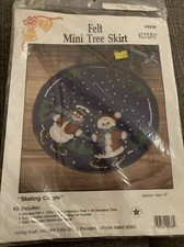 Hobby Kraft Skating Couple 14" Mini Tree Skirt Felt Embroidery Kit Snowman