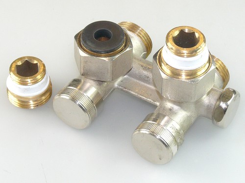 DANFOSS EIN- ZWEIROHR HAHNBLOCK RLV-K 1/2\" DN15 ECK VENTILHEIZKORPER ...