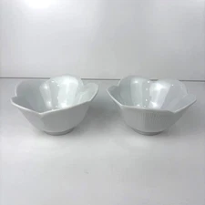 White Pier 1 Lotus Scalloped Porcelain Bowls Set Of 2 Tulip 4 1/2”