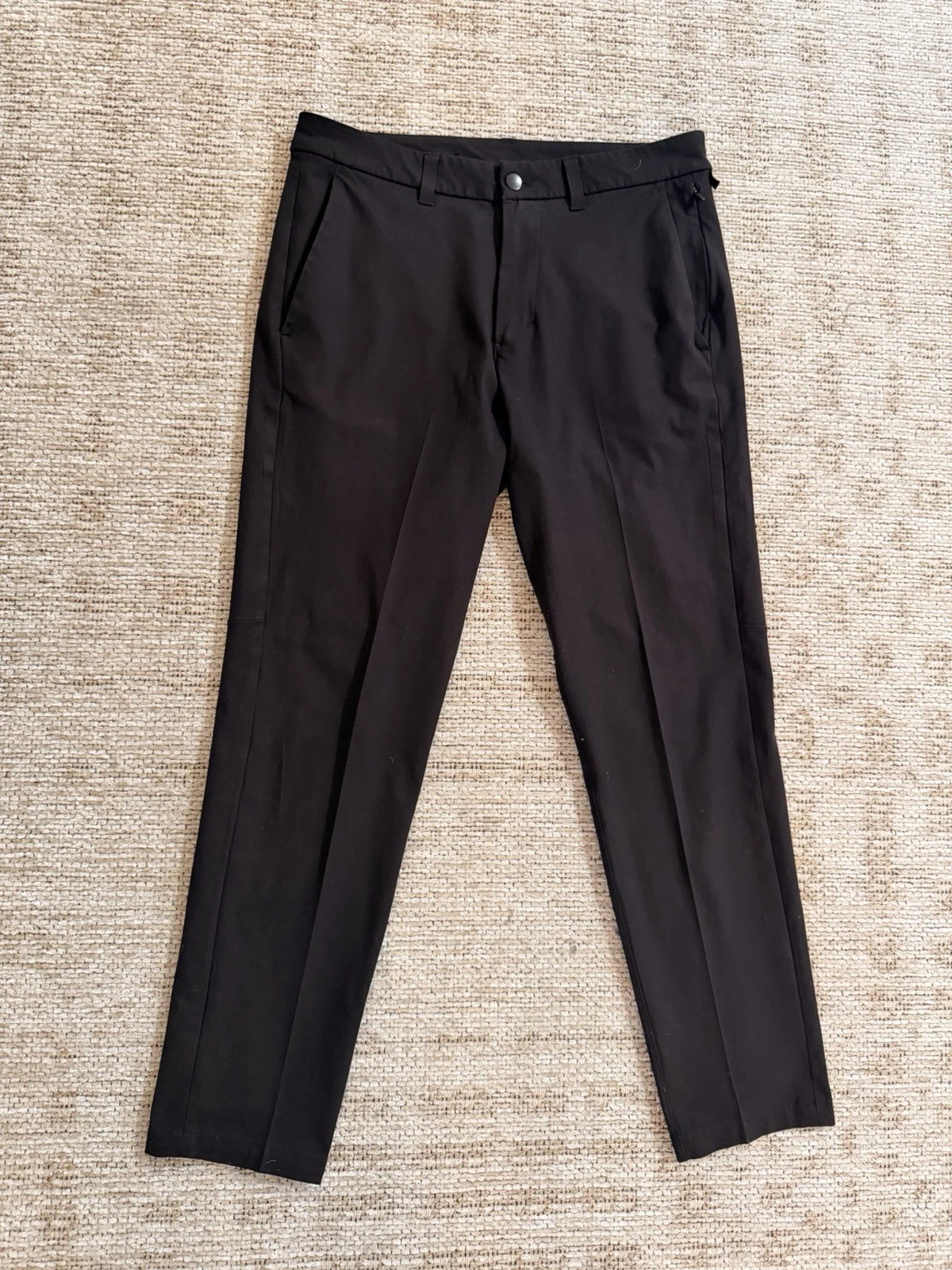 Lululemon Men's ABC Classic-Fit pants. Black. Size 32x30