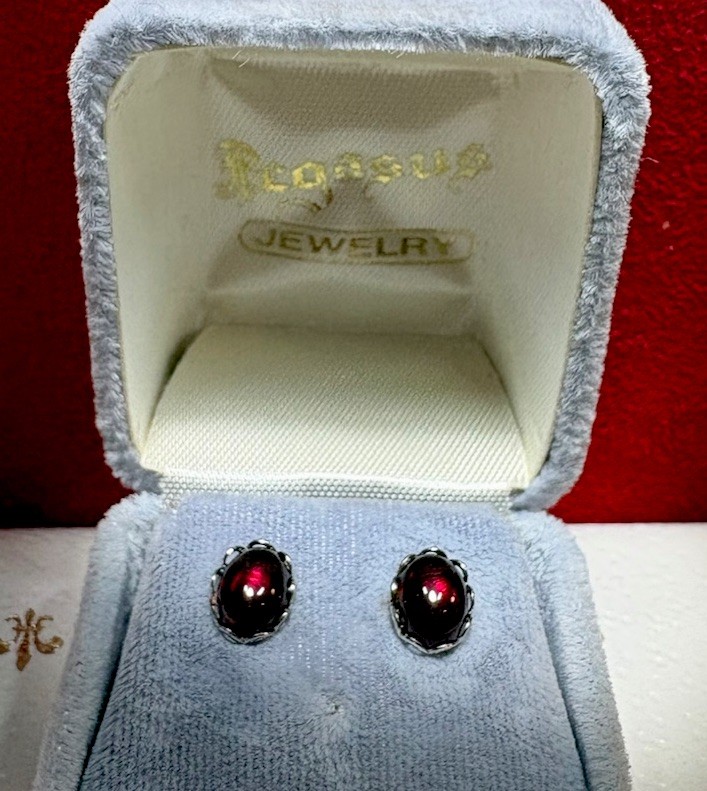 Genuine Garnet Earrings Set In 925 Sterling Silver Vintage Earrings