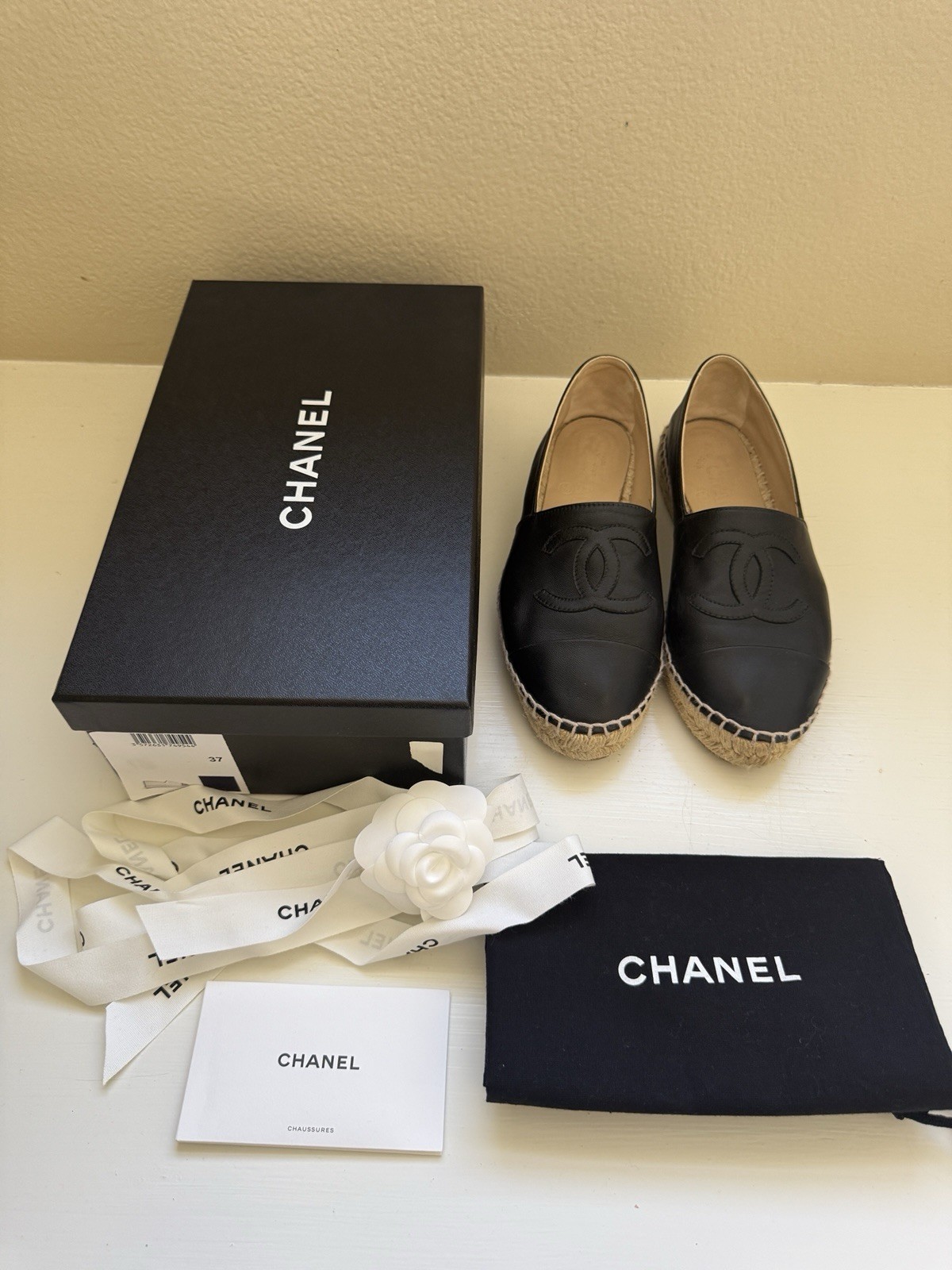 Auth Chanel Interlocking CC Logo Black Lambskin E… - image 2