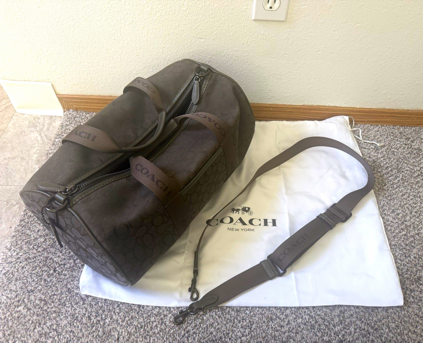 Coach Green Logo Canvas Duffle Bag Zip Closure Adjustable Shoulder Strap