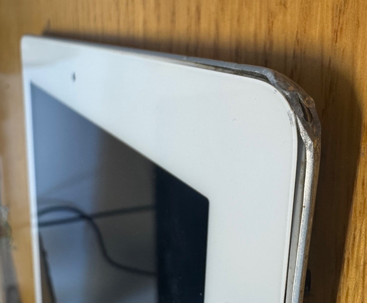 Apple iPad (3rd Generation) A1416 64 GB, Wi-Fi, 9.7 in - White for