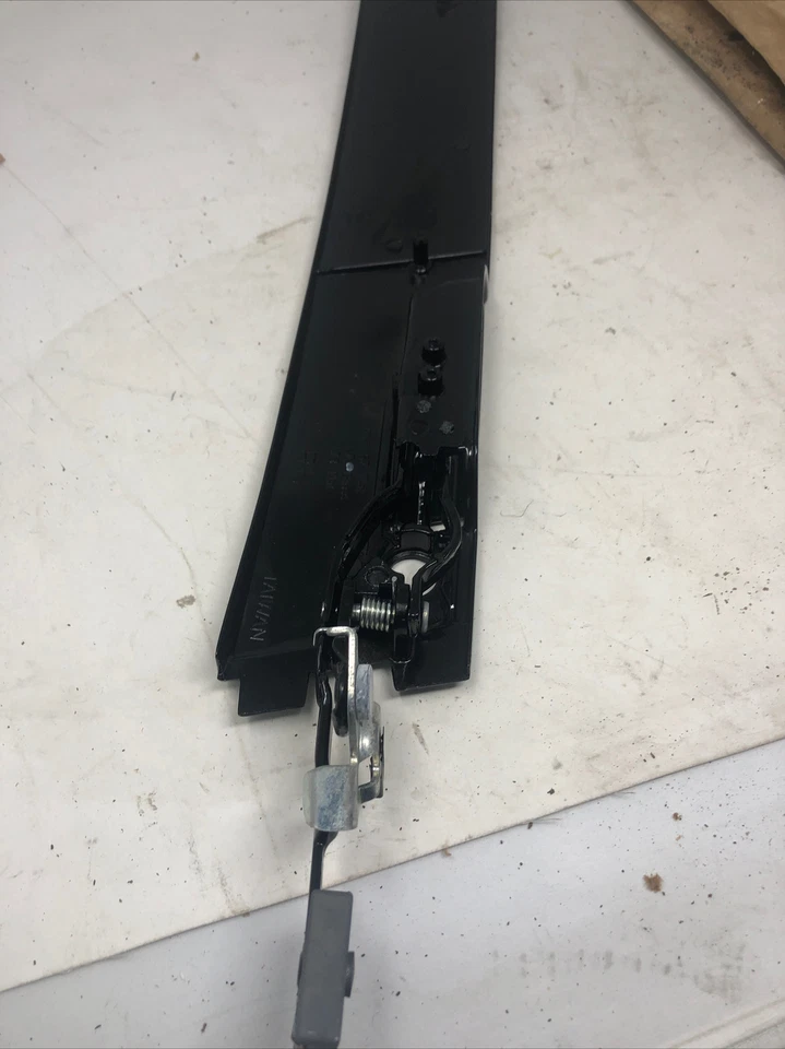 PONTIAC GRAND PRIX 2 DR EXT MANIJA DE PUERTA NEGRO BRILLANTE DERECHA 1988-96 1090027 - NOS Foto 4 de 4