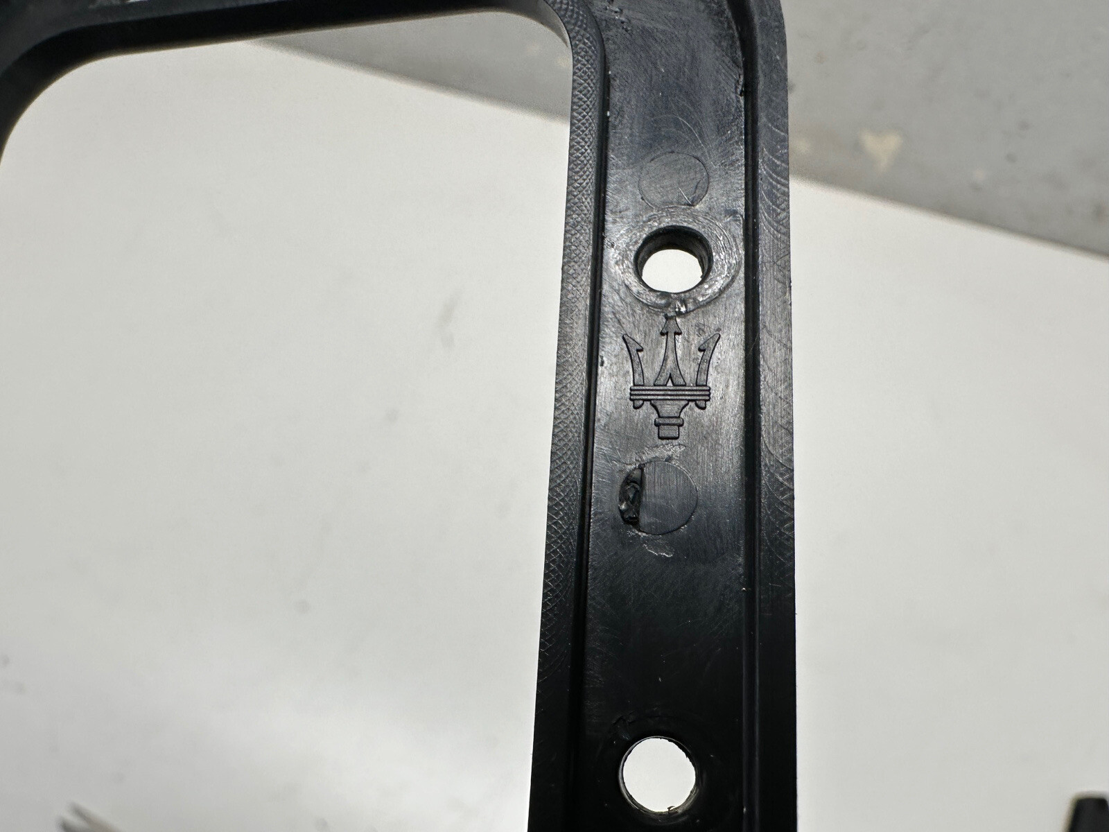 T21070 2004-2008 Maserati Quattroporte Reverse Gear Lever Support Plate  F1  OEM