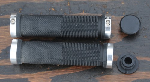 Silver Lock On Cruiser GRIPS  Chopper MTB BMX Bike Vintage Schwinn Bicycle Fixie - Picture 3 of 5