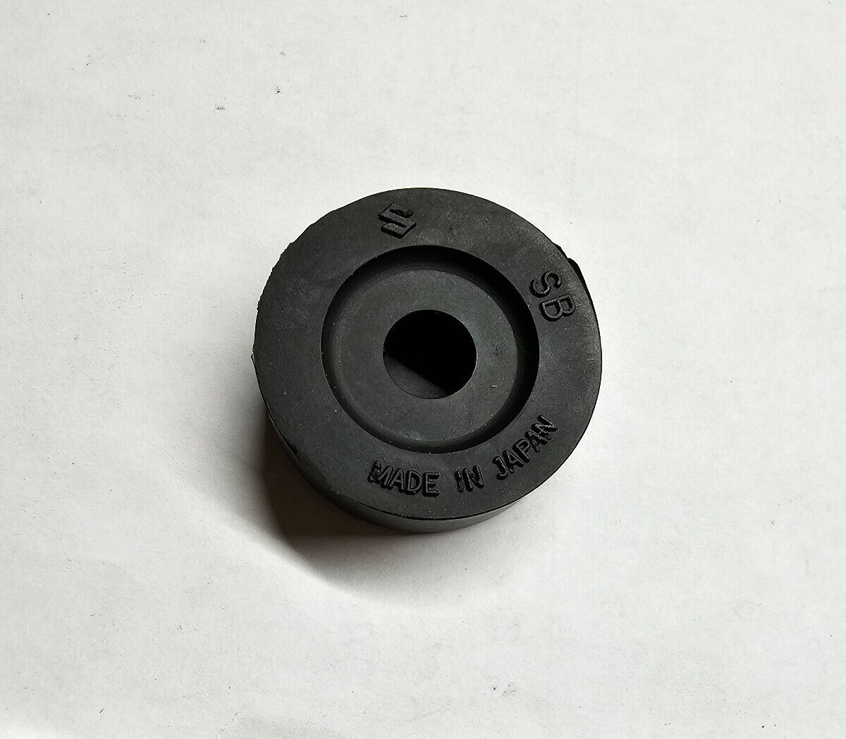 Gimaguas タンクトップ Kawasaki Fuel Tank Grommet OEM #92071-2142 | Safford Equipment Company