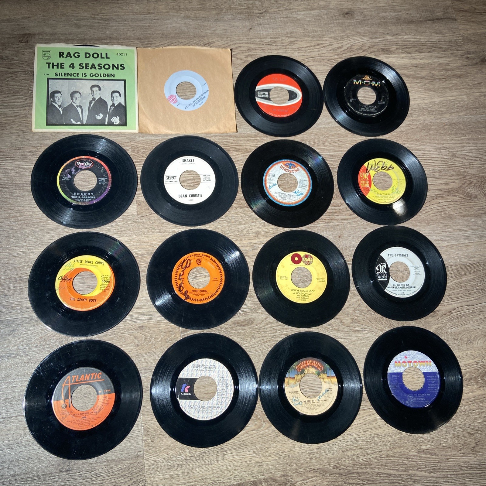 Lot Of 16 45s, 50s-70s Ronettes Abba Beach Boys Miracles Jackson 5