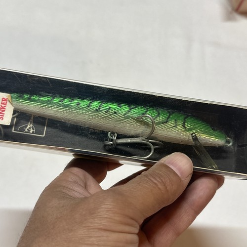 NUEVO Señuelo de pesca de caballa Rebel The Amazing Minnow Sinker S-140MSW de colección - Imagen 2 de 3