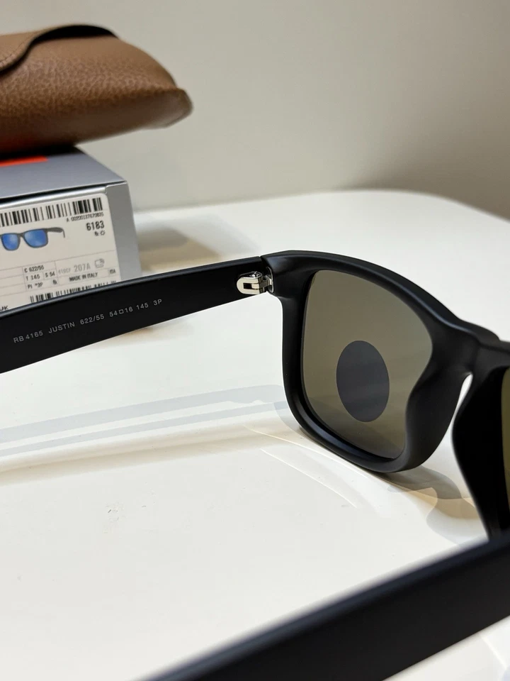 Ray-Ban Justin Classic Occhiali da Sole - Blu Flash Blu Chiaro 54x16mm (RB4165) - Immagine 3 di 4